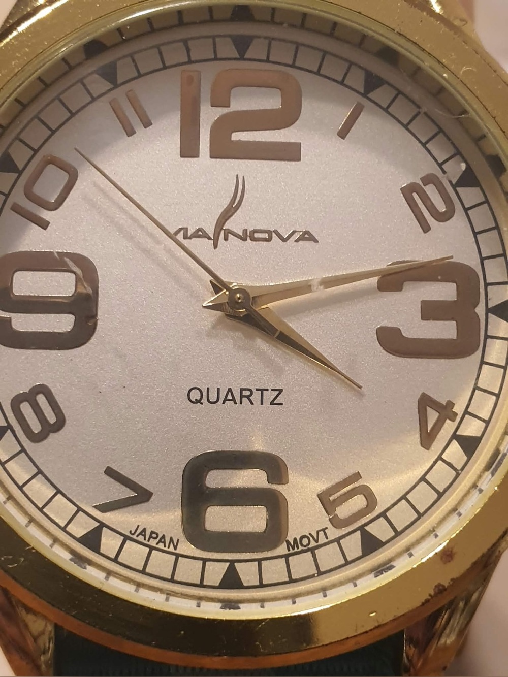 🦋10/$20🦋 Via Nova Goldtone/Silver Nylon Women's Watch